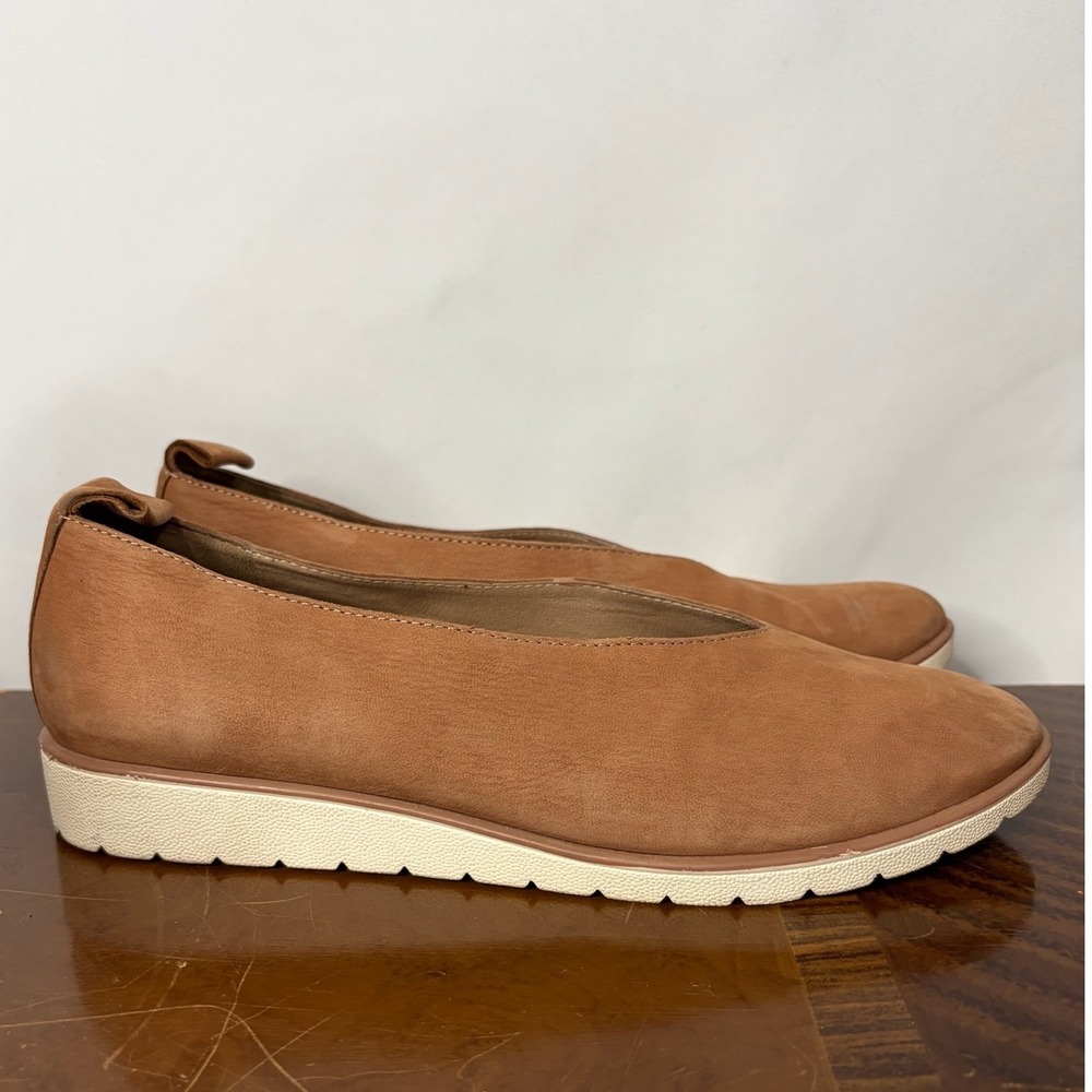 Eileen Fisher Tan Nubuck Leather V-Neck Platform Slip On Flats Shoes Sz 8 Luxury